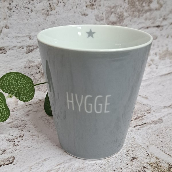 Becher Happy Mug "HYGGE" von Krasilnikoff